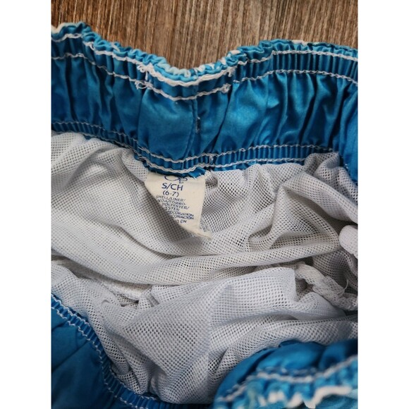 Boys 6/7 OP shark swim trunks - Picture 2 of 4